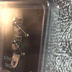 💰💍3 for $10💍💰 2 pack 16G Cartilage jewelry.